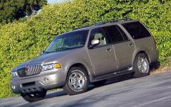 2000 Lincoln Navigator exterior