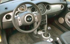 2004 Mini Cooper interior