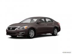 2015 Nissan Altima Photo 1