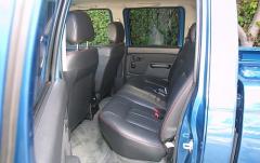 2003 Nissan Frontier interior