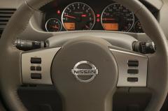 2016 Nissan Frontier interior