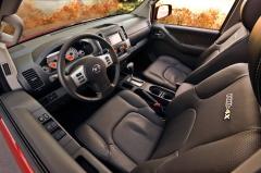 2017 Nissan Frontier interior