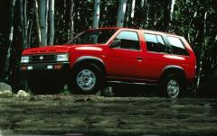 1990 Nissan Pathfinder exterior