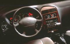 1996 Nissan Pathfinder interior