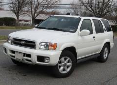 2001 Nissan Pathfinder Photo 1