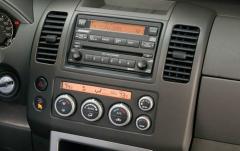 2006 Nissan Pathfinder interior