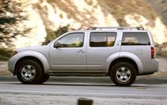 2009 Nissan Pathfinder exterior