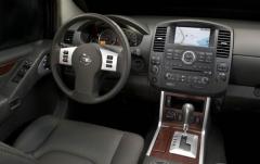 2010 Nissan Pathfinder interior