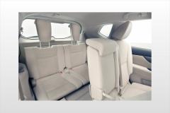 2016 Nissan Rogue interior