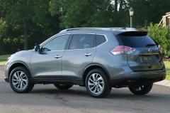 2016 Nissan Rogue exterior