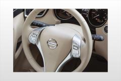 2016 Nissan Rogue interior