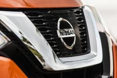 2017 Nissan Rogue exterior