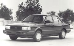 1990 Nissan Sentra exterior