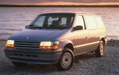 1995 Plymouth Voyager exterior