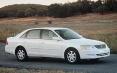 2001 Toyota Avalon exterior