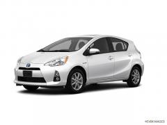 2013 Toyota Prius c Photo 1