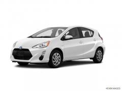 2016 Toyota Prius c Photo 1