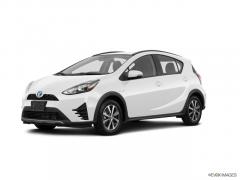 2019 Toyota Prius c Photo 1