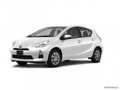 2012 Toyota Prius Photo 1