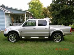 2004 Toyota Tacoma Photo 3