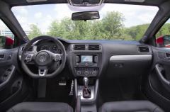 2014 Volkswagen Jetta Photo 2
