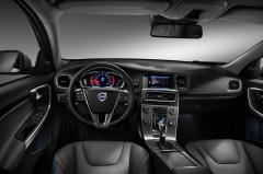 2014 Volvo S60 interior