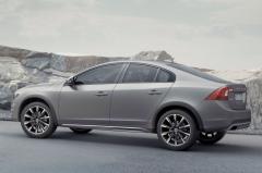 2016 Volvo S60 exterior