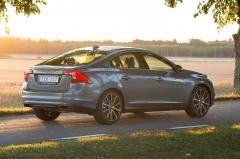 2017 Volvo S60 exterior