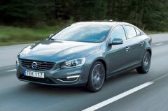 2017 Volvo S60 exterior