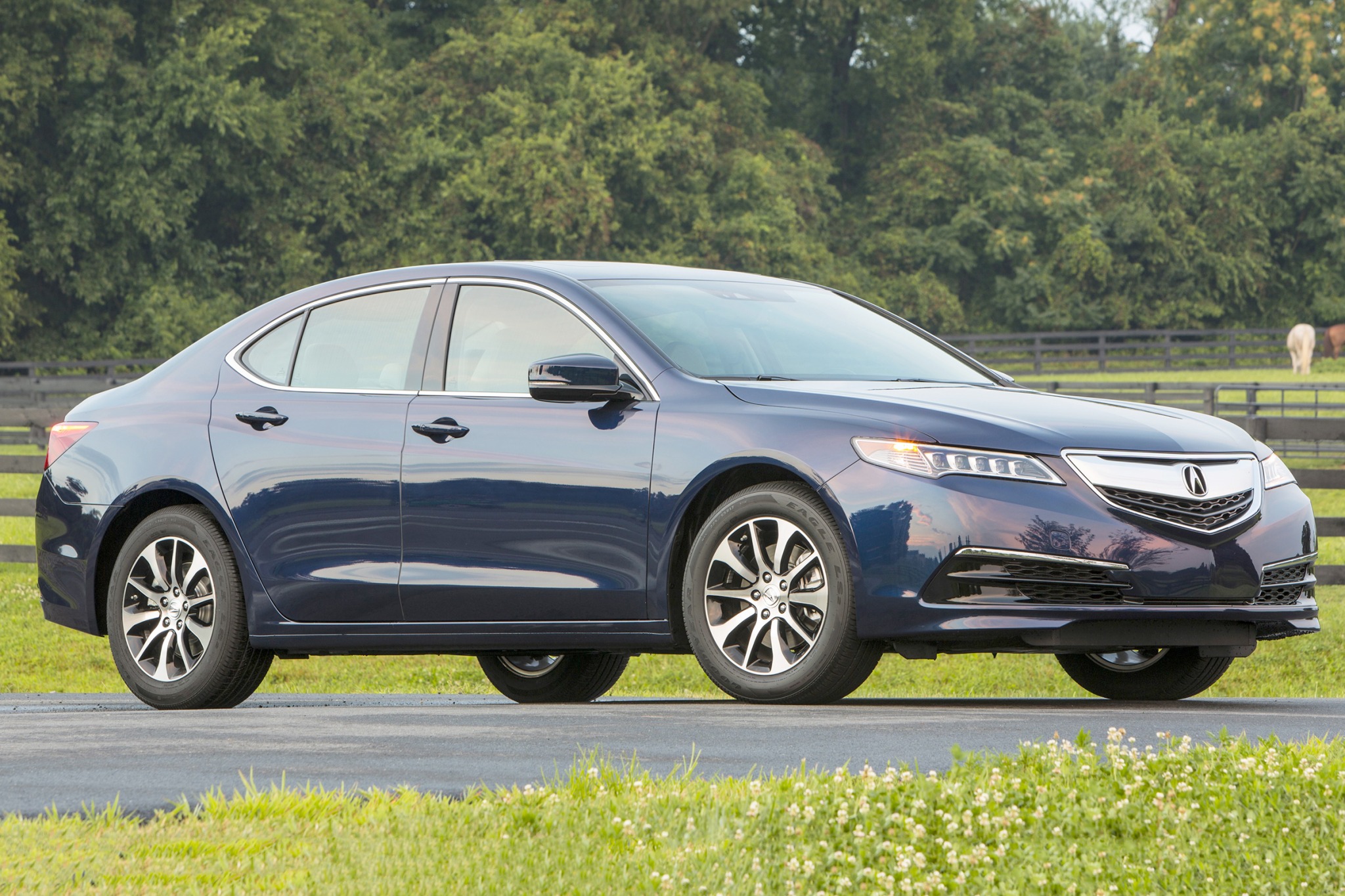 2016 Acura TLX VINs, Configurations, MSRP & Specs - AutoDetective