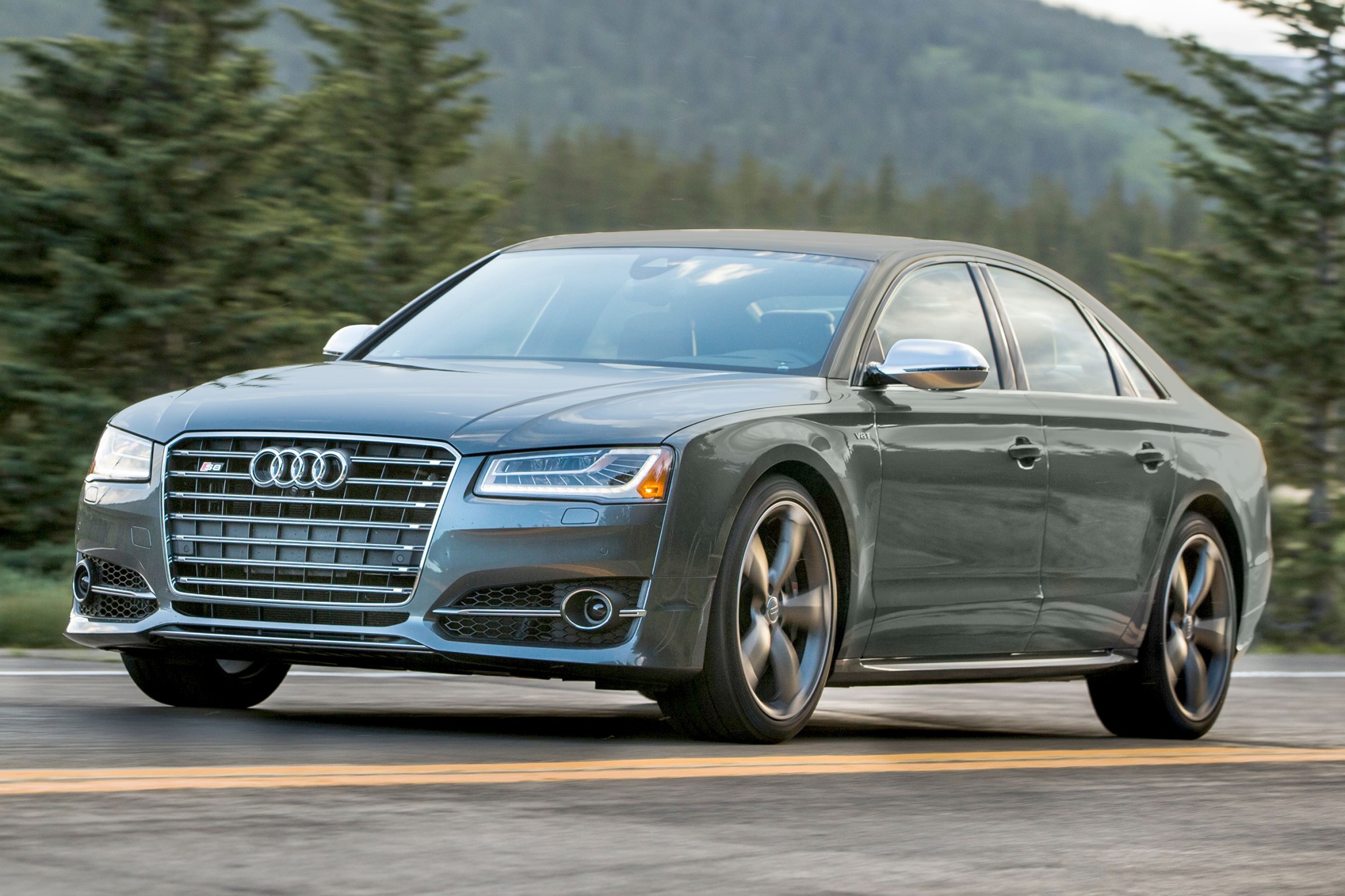 Audi s8 2016