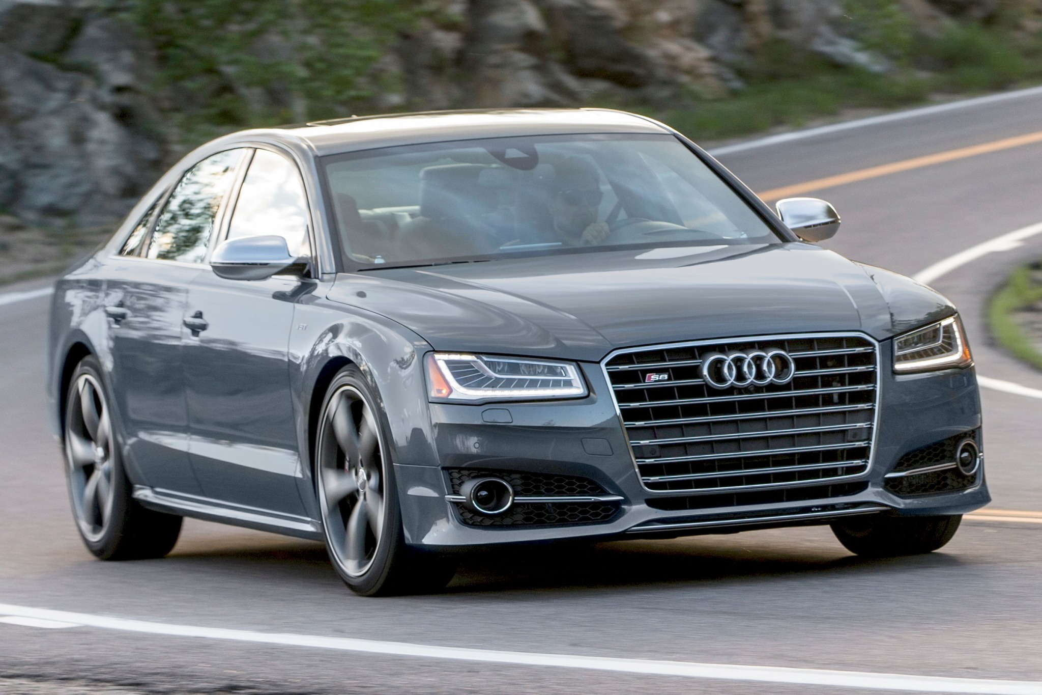 Audi s8 2016