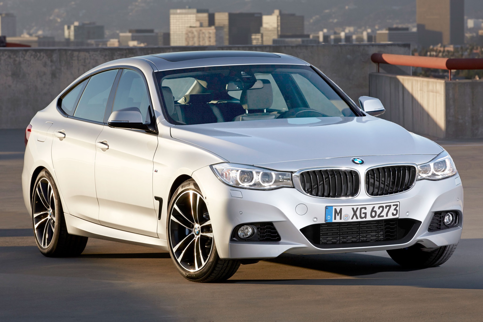 Продажа бмв в россии. BWM 3. BMW 3. BMW 3.2. БМВ 3 2023 года.