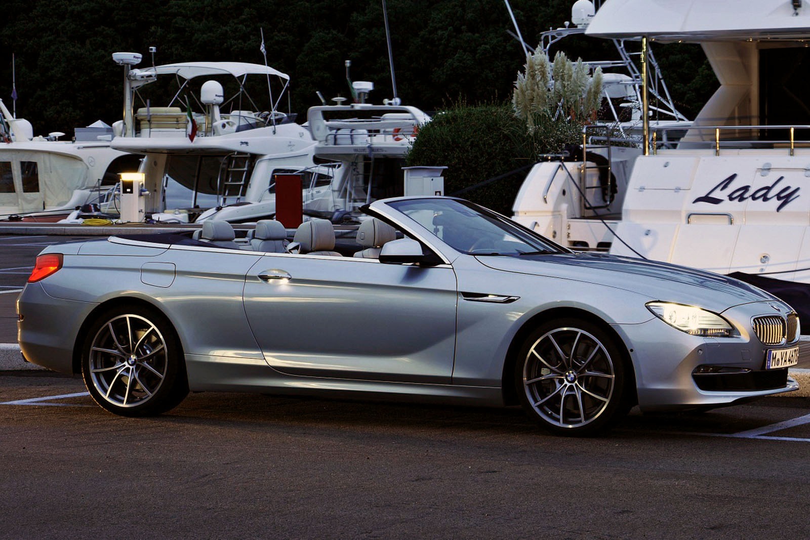 2012 BMW 6-Series 640i Coupe VIN Number Search - AutoDetective