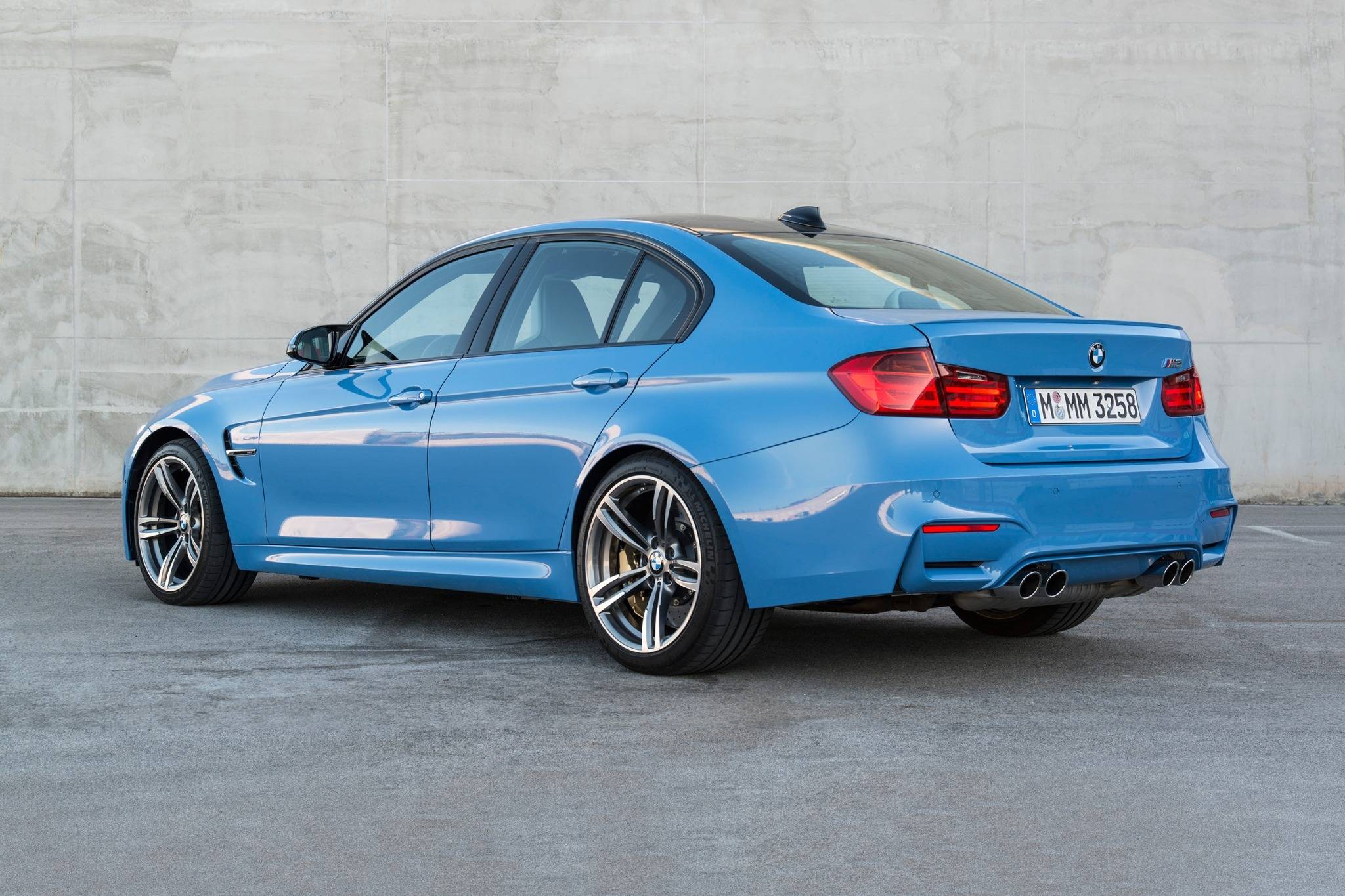 2018 BMW M3 VINs, Configurations, MSRP & Specs - AutoDetective