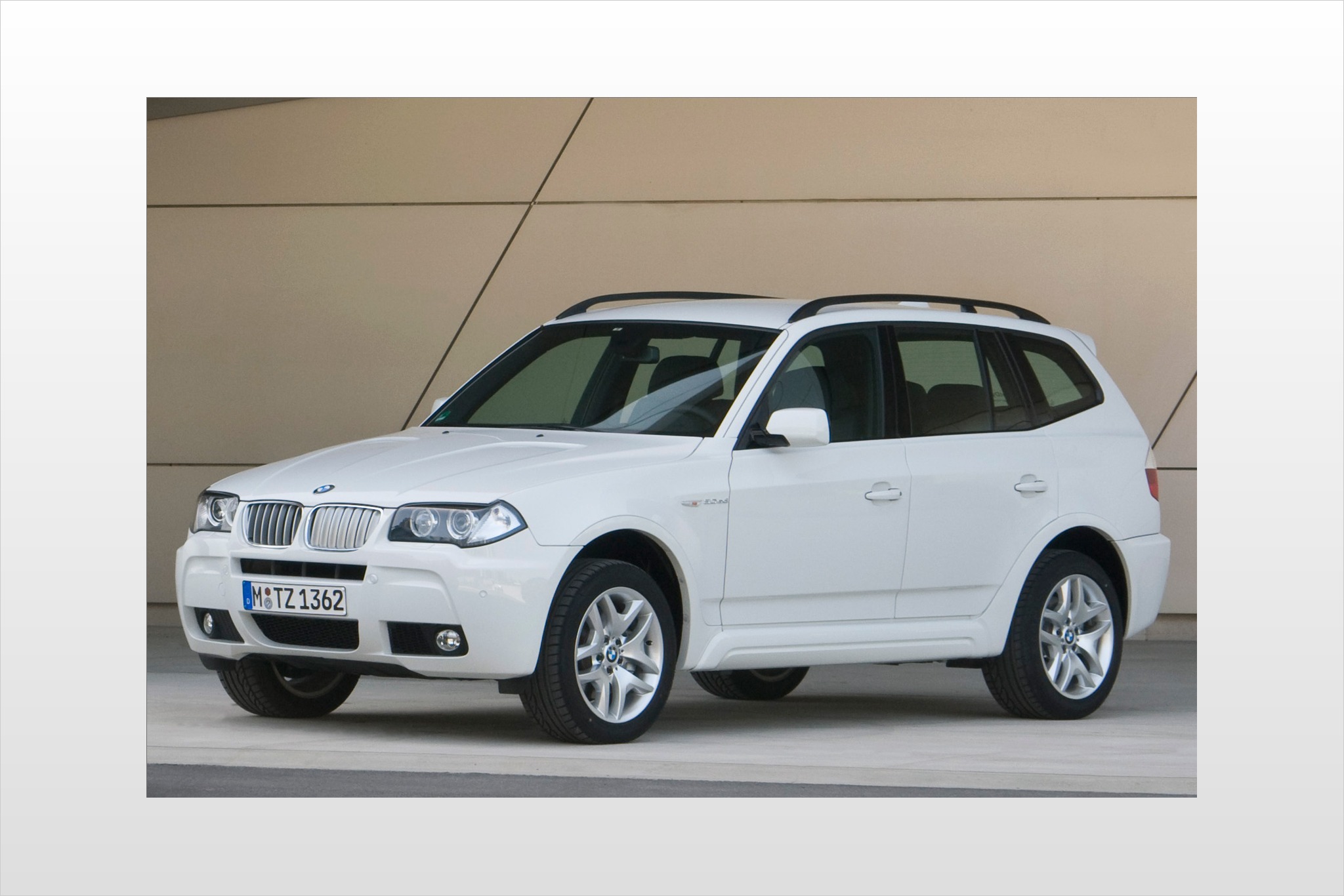 Bmw x3 2010 года