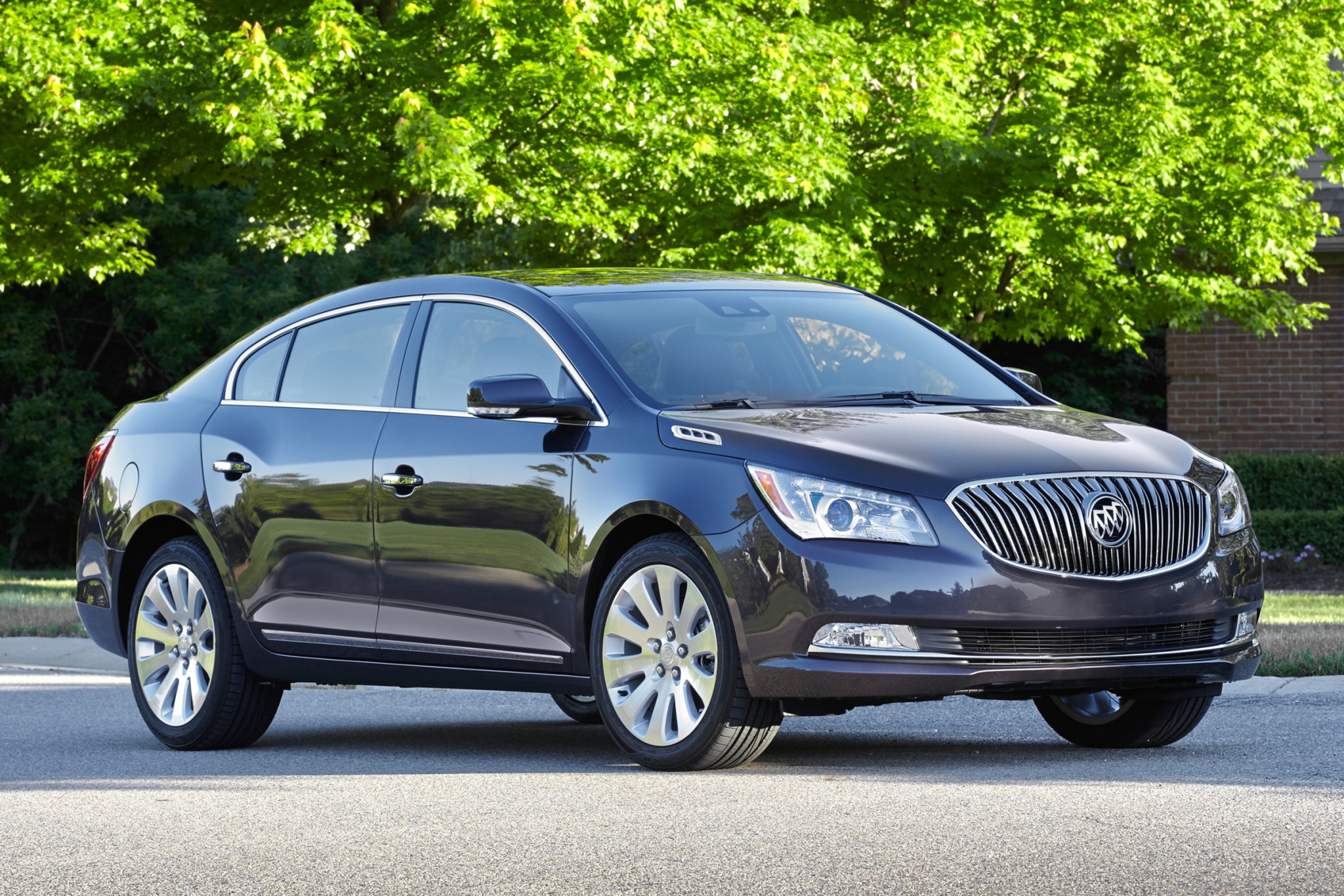 2016 Buick LaCrosse VINs, Configurations, MSRP & Specs AutoDetective