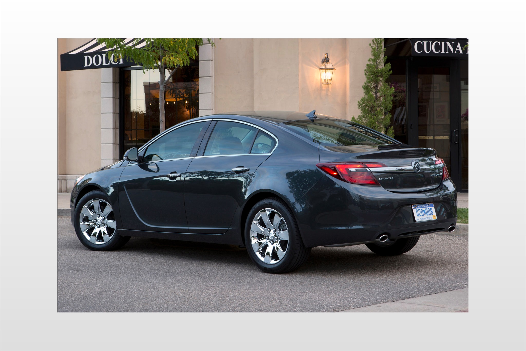 2015 Buick Regal VINs, Configurations, MSRP & Specs AutoDetective