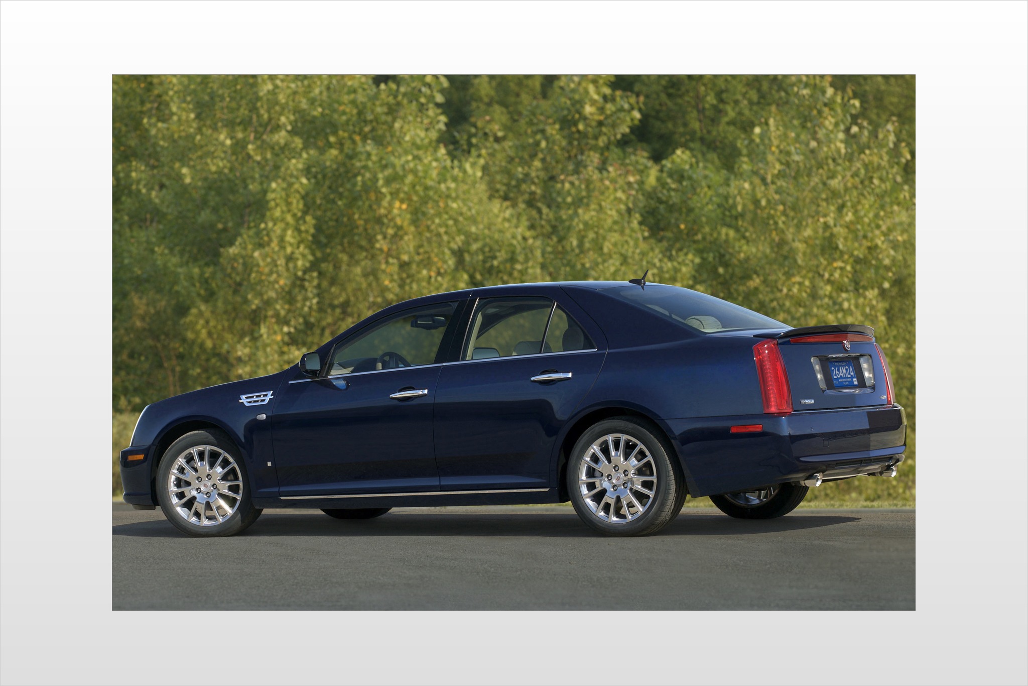 2008 Cadillac STS V6 Luxury AWD VIN Lookup - AutoDetective