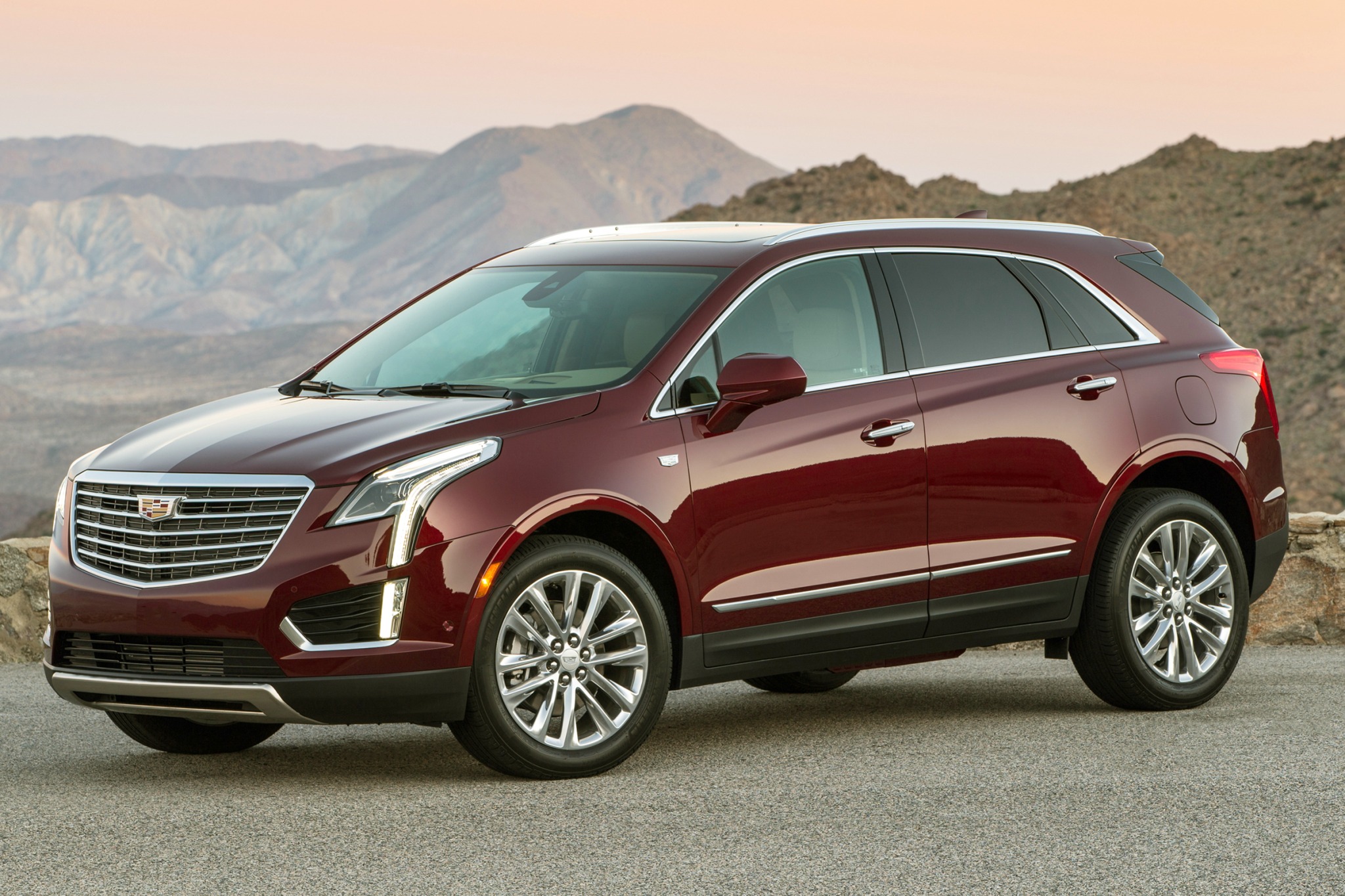 2017 Cadillac XT5 Premium Luxury AWD VIN Lookup AutoDetective