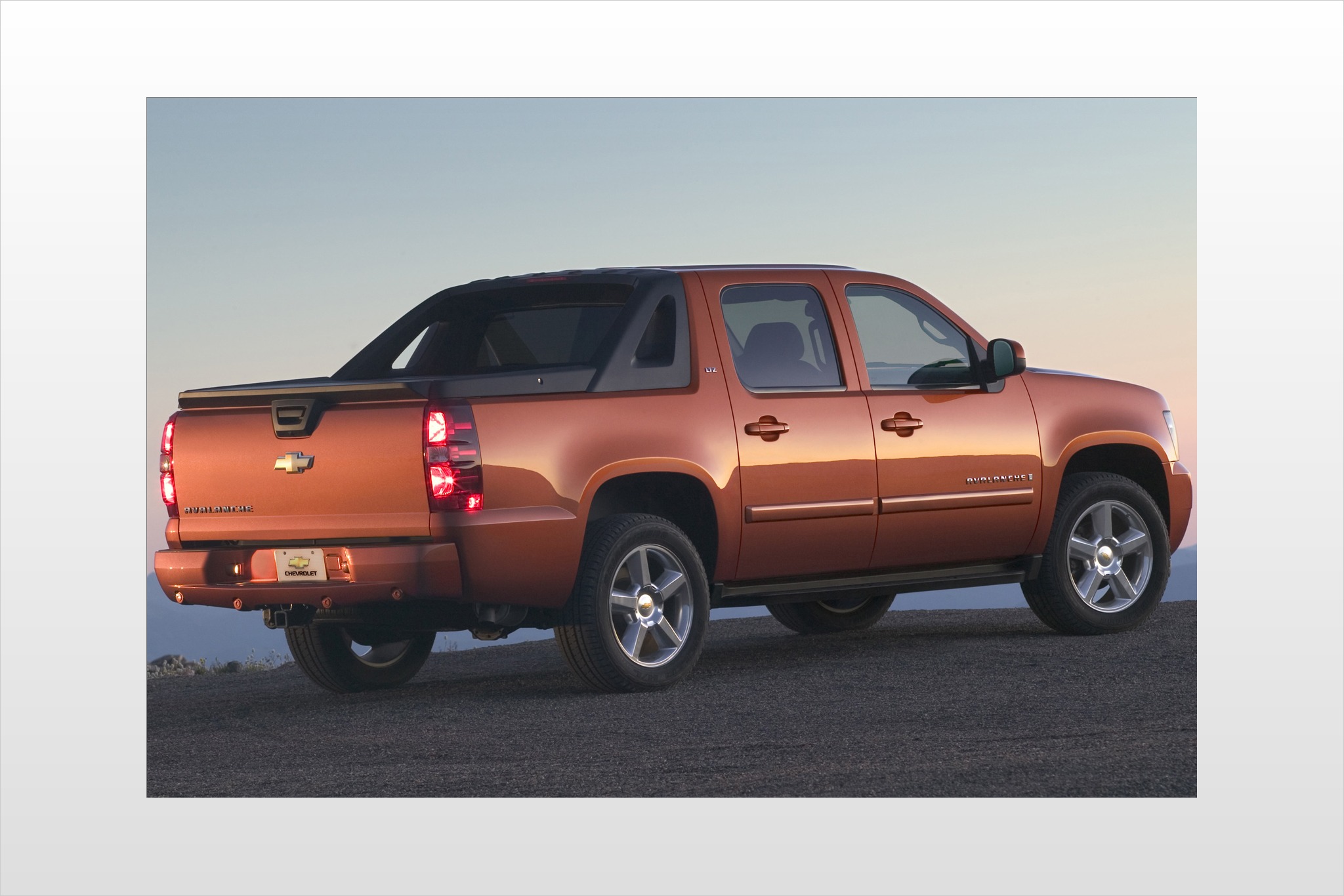 2008 Chevrolet Avalanche Specs, Prices, VINs & Recalls AutoDetective