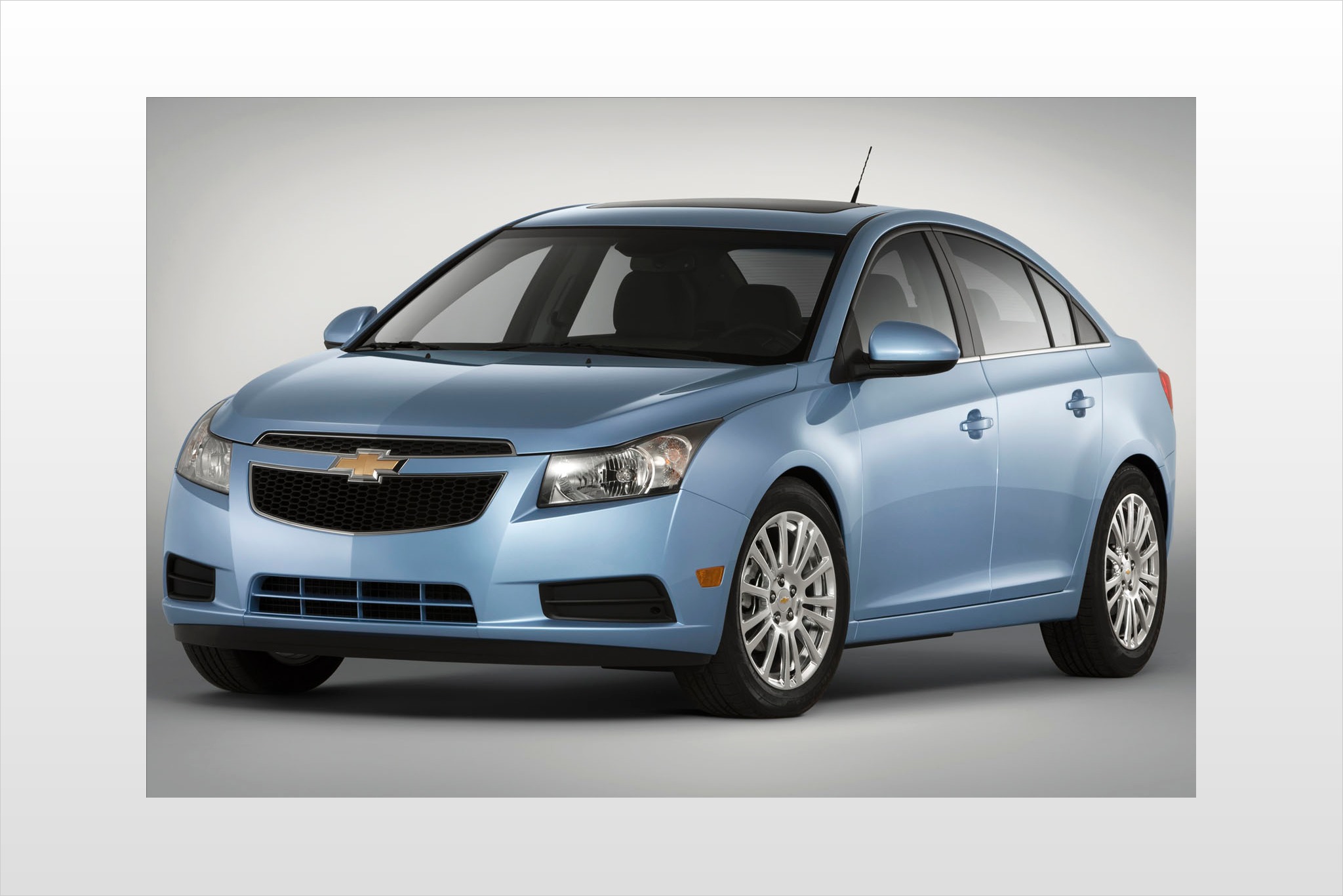 Chevrolet cruze 2013 год
