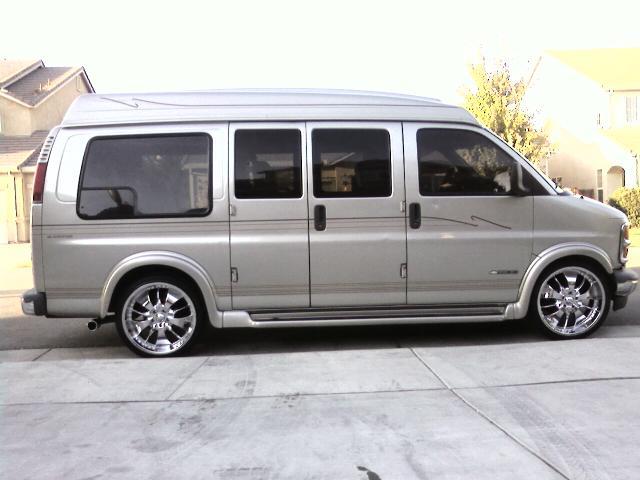 2000 express van