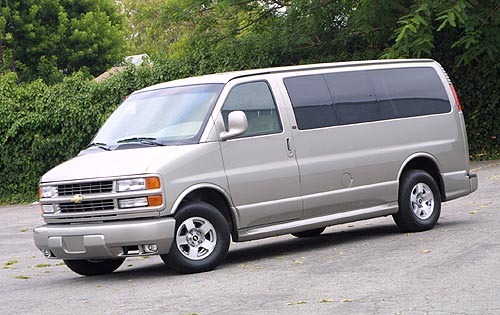 2002 chevrolet express 5.7 l v8 extended passenger van