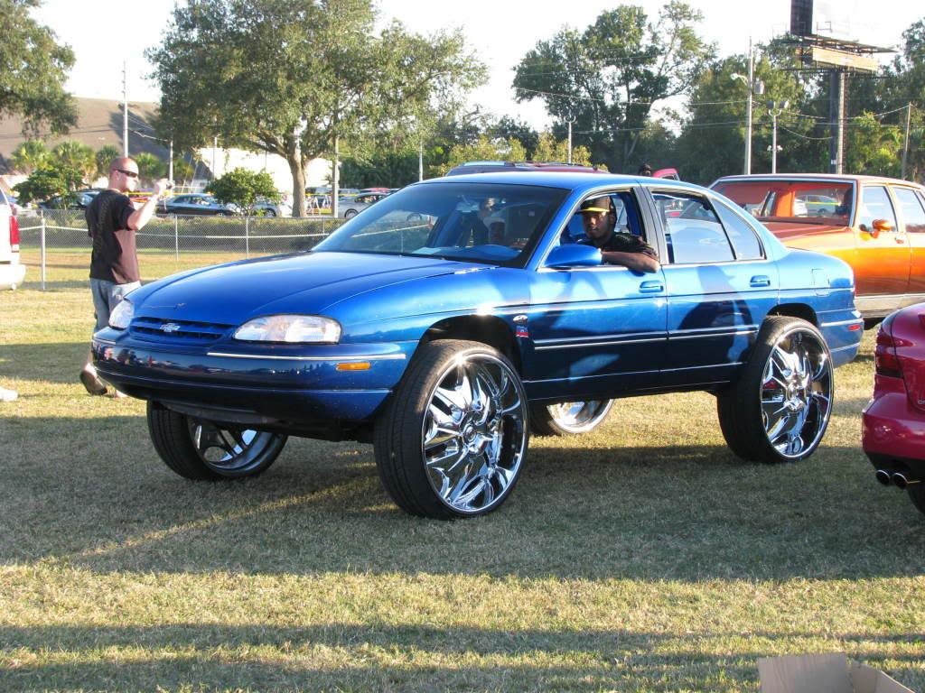 Chevrolet lumina седан