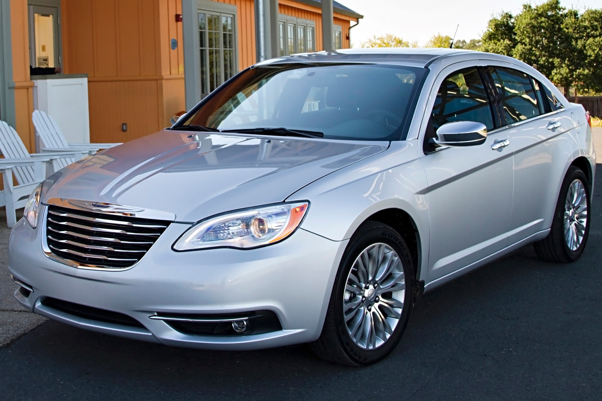 2013 Chrysler 200 VIN Check Specs & Recalls AutoDetective.