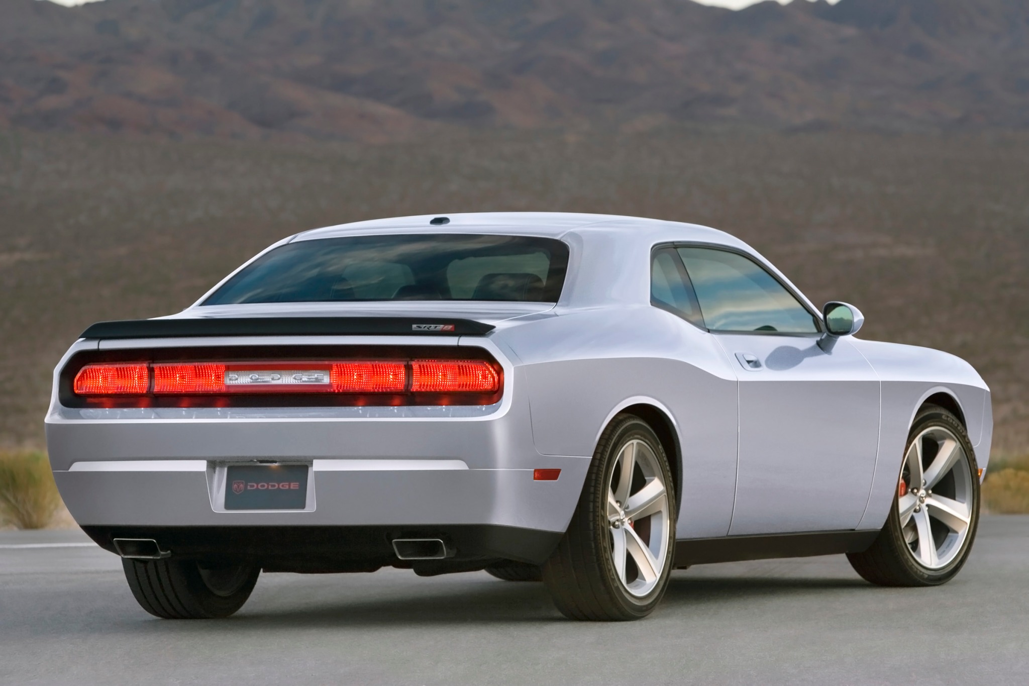 2010 dodge challenger se review
