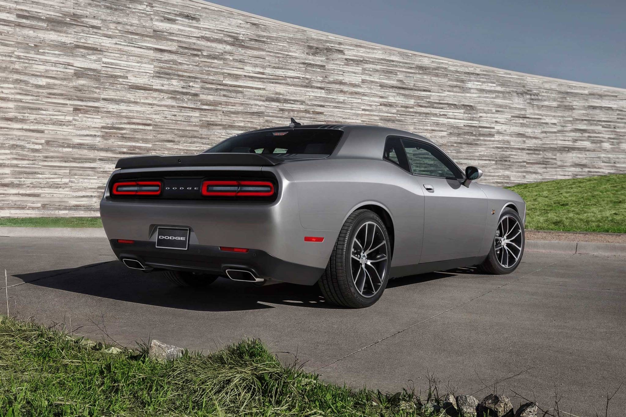 2017 Dodge Challenger VINs, Configurations, MSRP & Specs AutoDetective