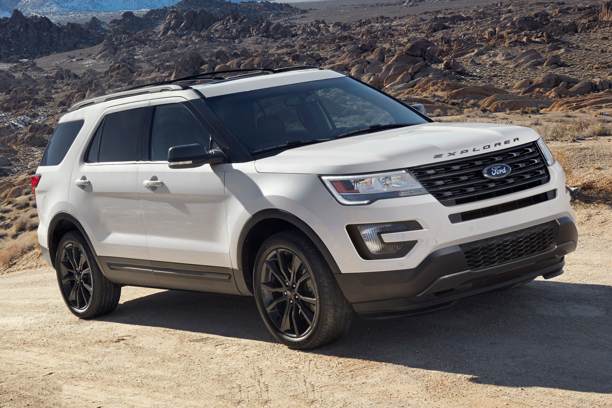 2017 Ford Explorer Base FWD VIN Number Search - AutoDetective