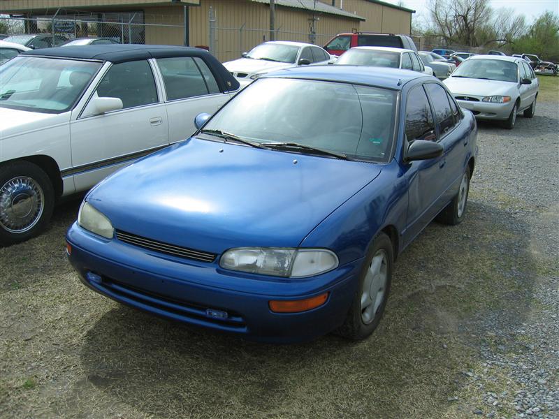 1995 Geo Prizm VINs, Configurations, MSRP & Specs AutoDetective